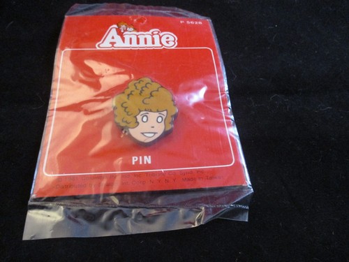 Little orphan annie eyes open - little,