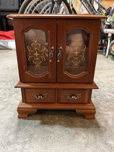 Vintage wooden jewelry box - vintage,