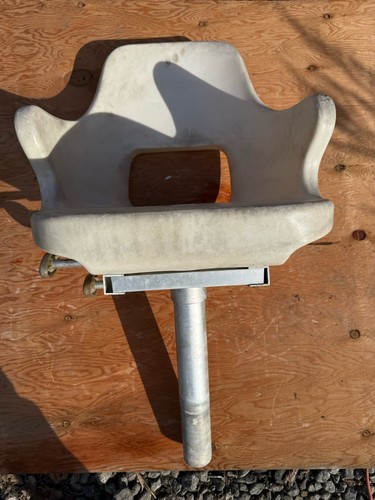 Helm chair with base - helm,
