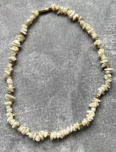 Mother pearl shell necklace - of,