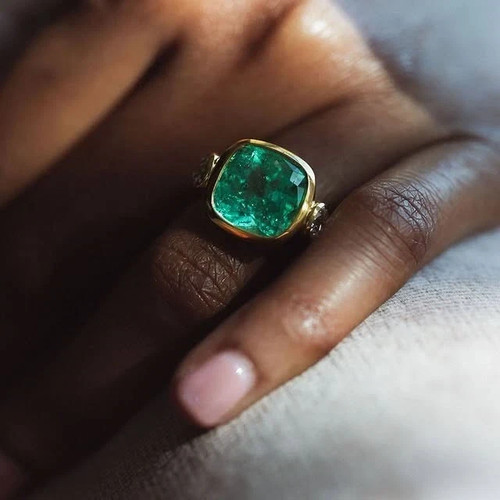Elegant cushion cut green - cushion,