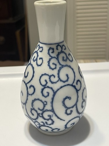 Vtg japanese porcelain tokkuri - porcelain,