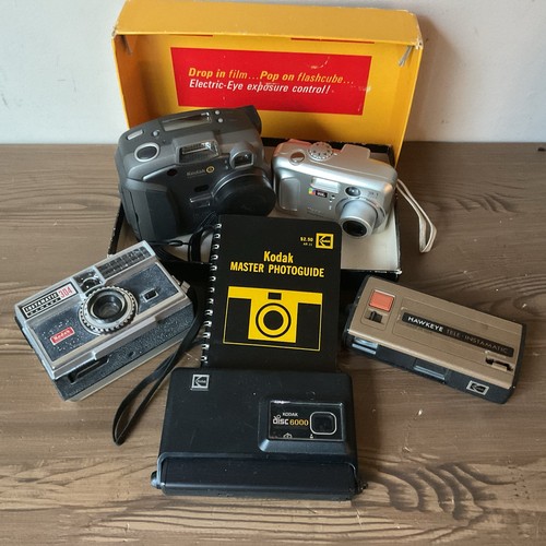 Lot kodak cameras - of,