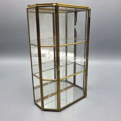 Vintage tabletop curio display - tabletop,