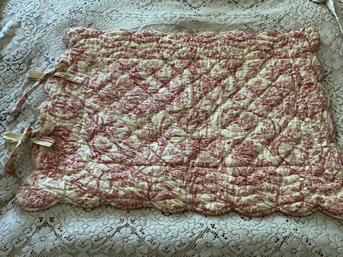 Red cream toile quilted - cream,