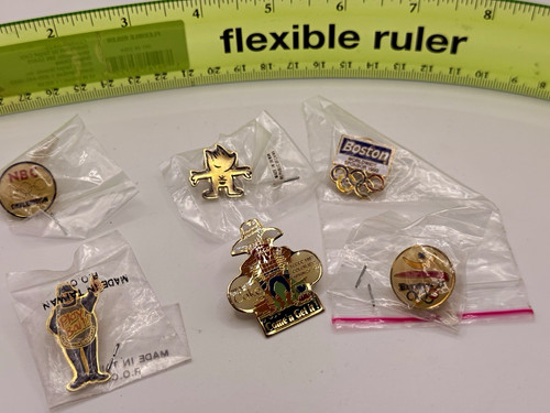 Olympics lot pinbacks - lot,