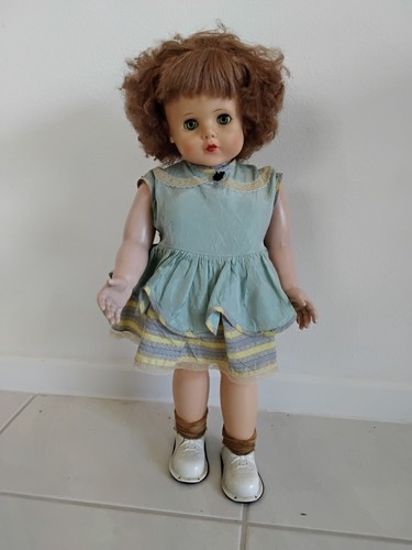 Rare hard plastic winnie - plastic,