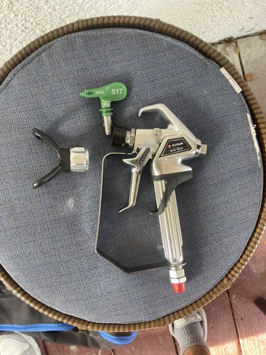 Airless paint spray gun - airless, titan