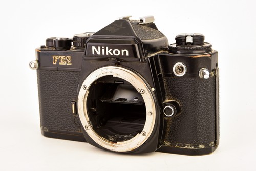 Nikon fe2 black 35mm slr - nikon,
