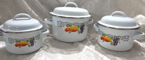 Set vtg enamelware - 3,