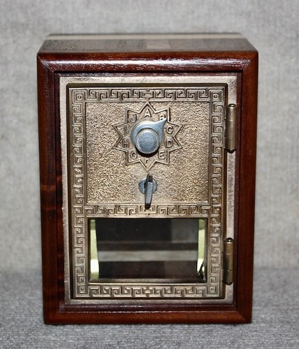 Antique usps post office - p,