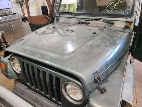 Used hood fits 1999 jeep - fits:,