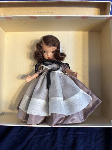 Quaker maid jointed - maid,, legs