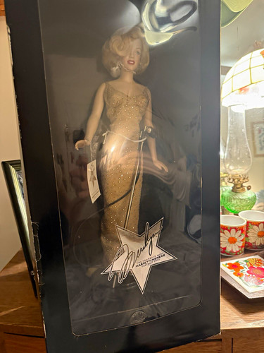 Franklin mint marilyn monroe - marilyn,