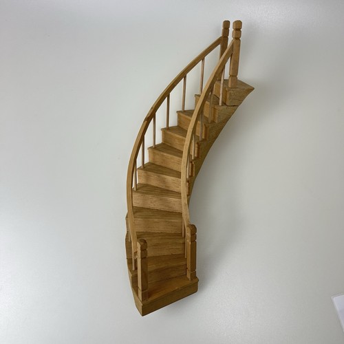 Dollhouse curved wooden - curved,