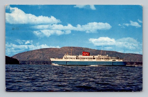 Postcard ship the bluenose - postcard,