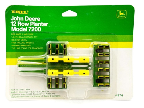 John deere row planter - 12,
