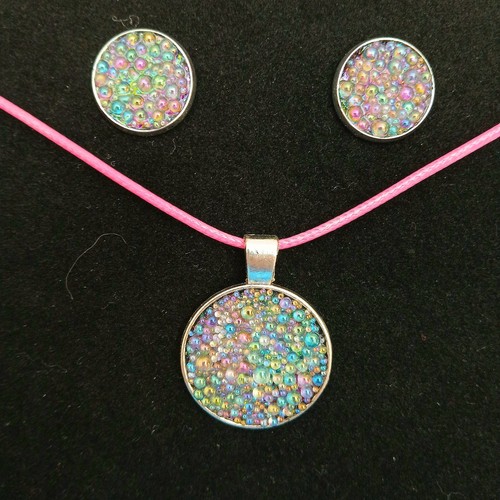 Iridescent rainbow bubbles