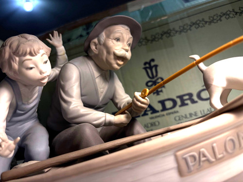 Lladro figurine retired - lladro,