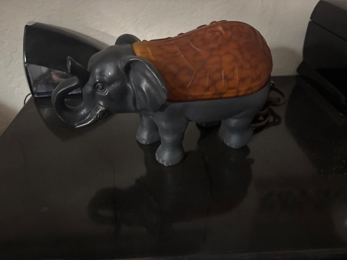 Vintage cast metal elephant - vintage,