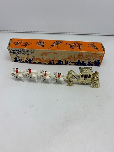 Vintage coronation coach queen - coronation,