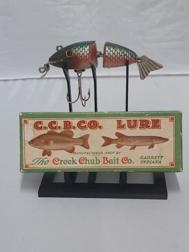 Jointed lure and box display - lure,