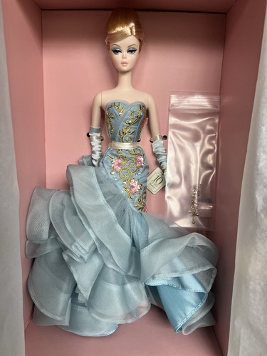 Tribute barbie doll gold label - barbie,