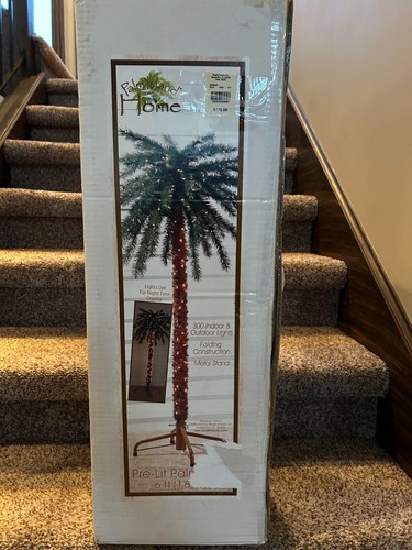Palm island home - home, pre-lit