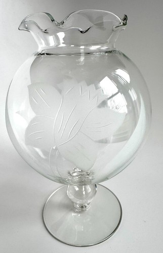 Vintage pedestal round globe - round,