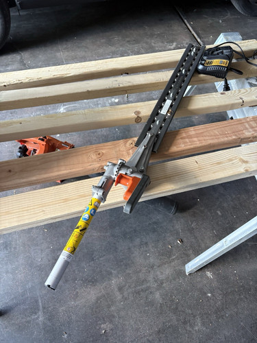Husqvarna hedge trimmer - ,