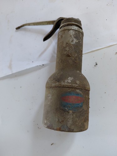 Vintage plews oil can - plews, no