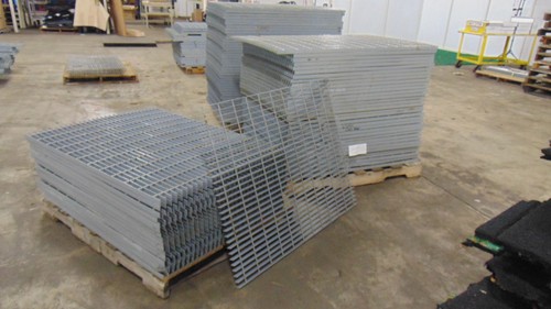 Steel grating painted 36 - grating,