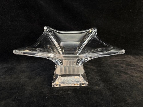 Stunning crystal centerpiece - stunning,