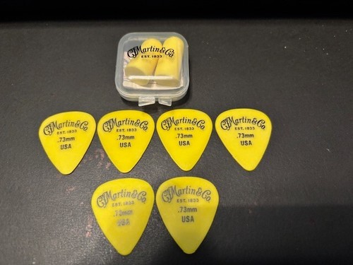 Martin guitar picks ear - &,