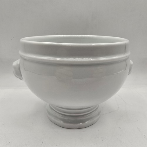 Pillivuyt white porcelain - porcelain, lion