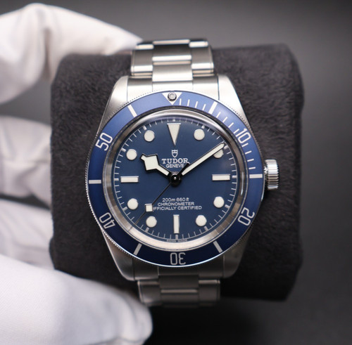 Tudor black bay 79030b - black, 39mm