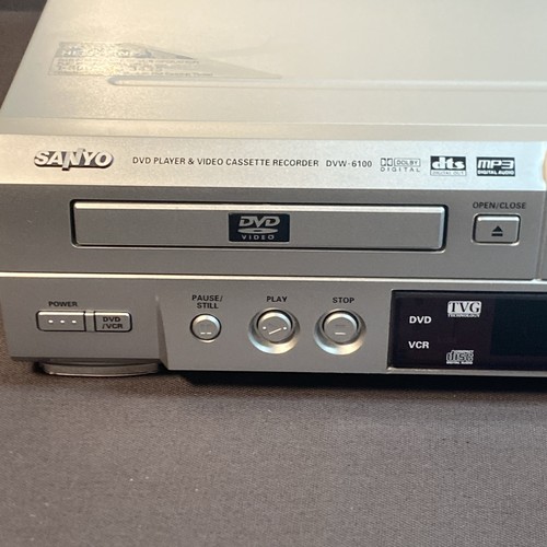 Sanyo dvw 6100 - dvd/vcr, combo