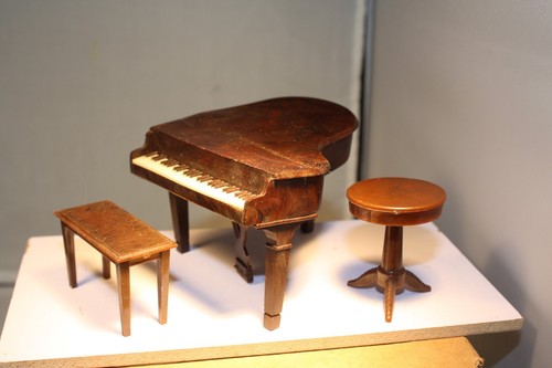 Vintage 1950s dollhouse piano - vintage,