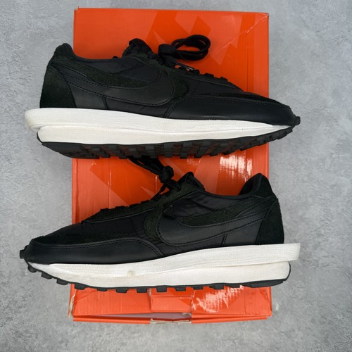 Size 11w nike - 9.5m/11w, waffle