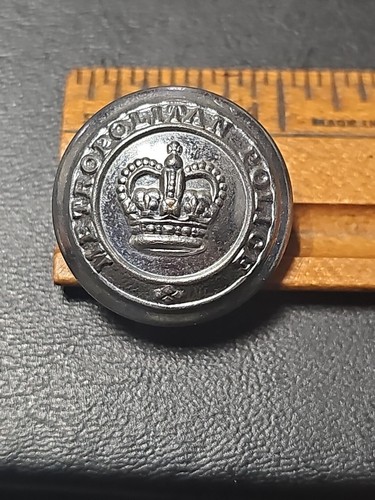 Metropolitan police uniform - uk,