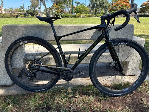 Giant revolt advanced - advanced, gravel