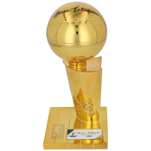 Oscar robertson autographed - robertson,