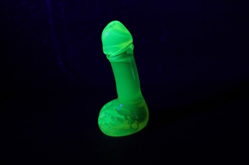Reactive uranium glass - uranium,