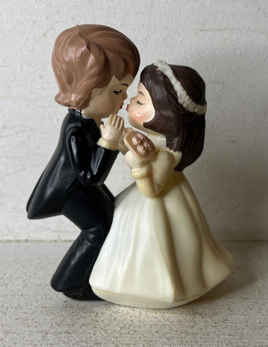 Vtg 1975 wilton plastic - 1975,