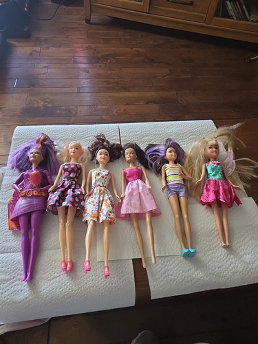 Different barbie fashion - different,