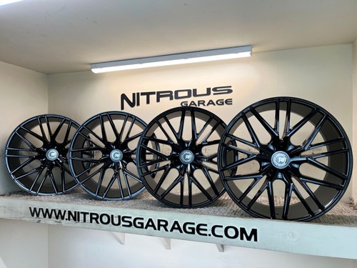Black concave staggered - black,