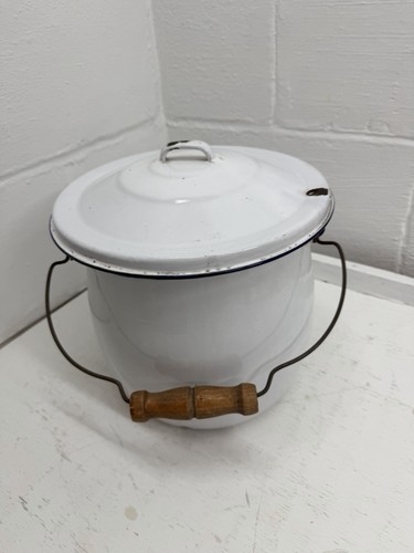 Chamber pot with - chamber,