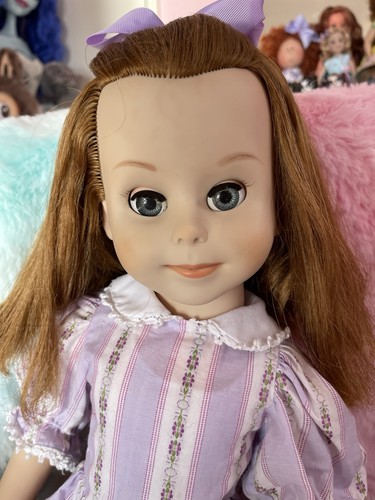 American character betsy - american,
