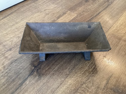 Antique miniature trough cast - miniature,
