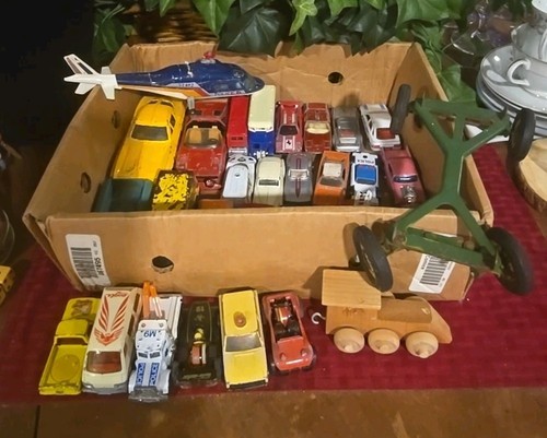 Box lot vintage - lot, cars